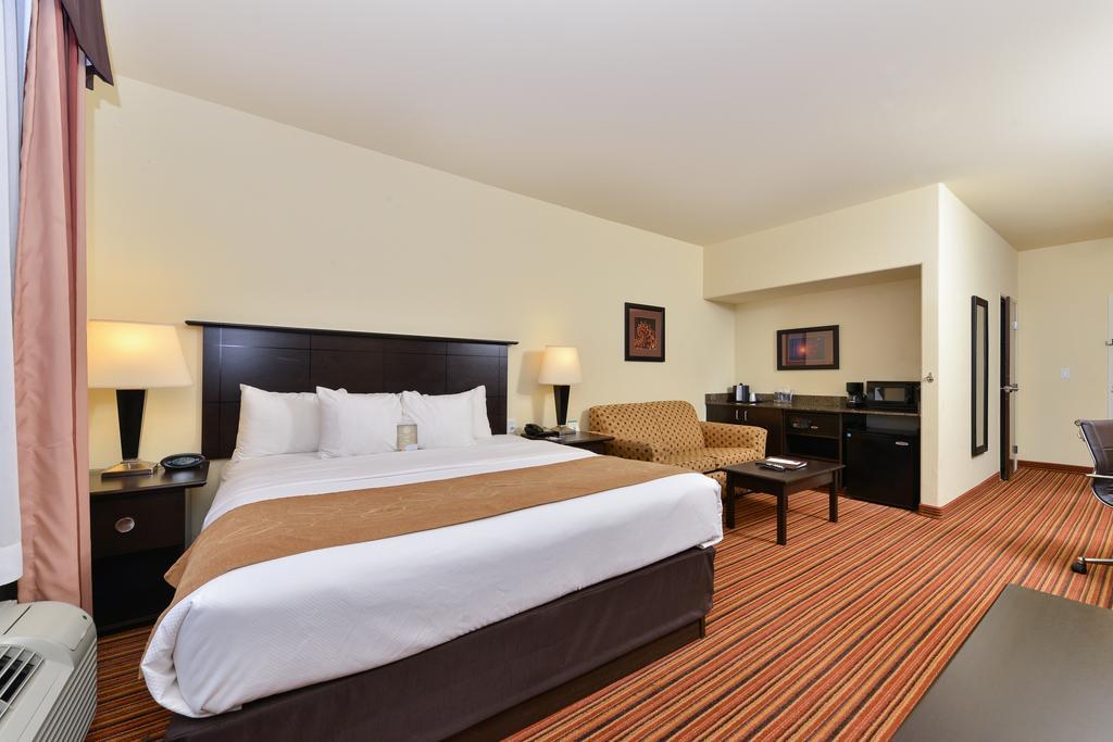 Comfort Suites Alexandria Bilik gambar
