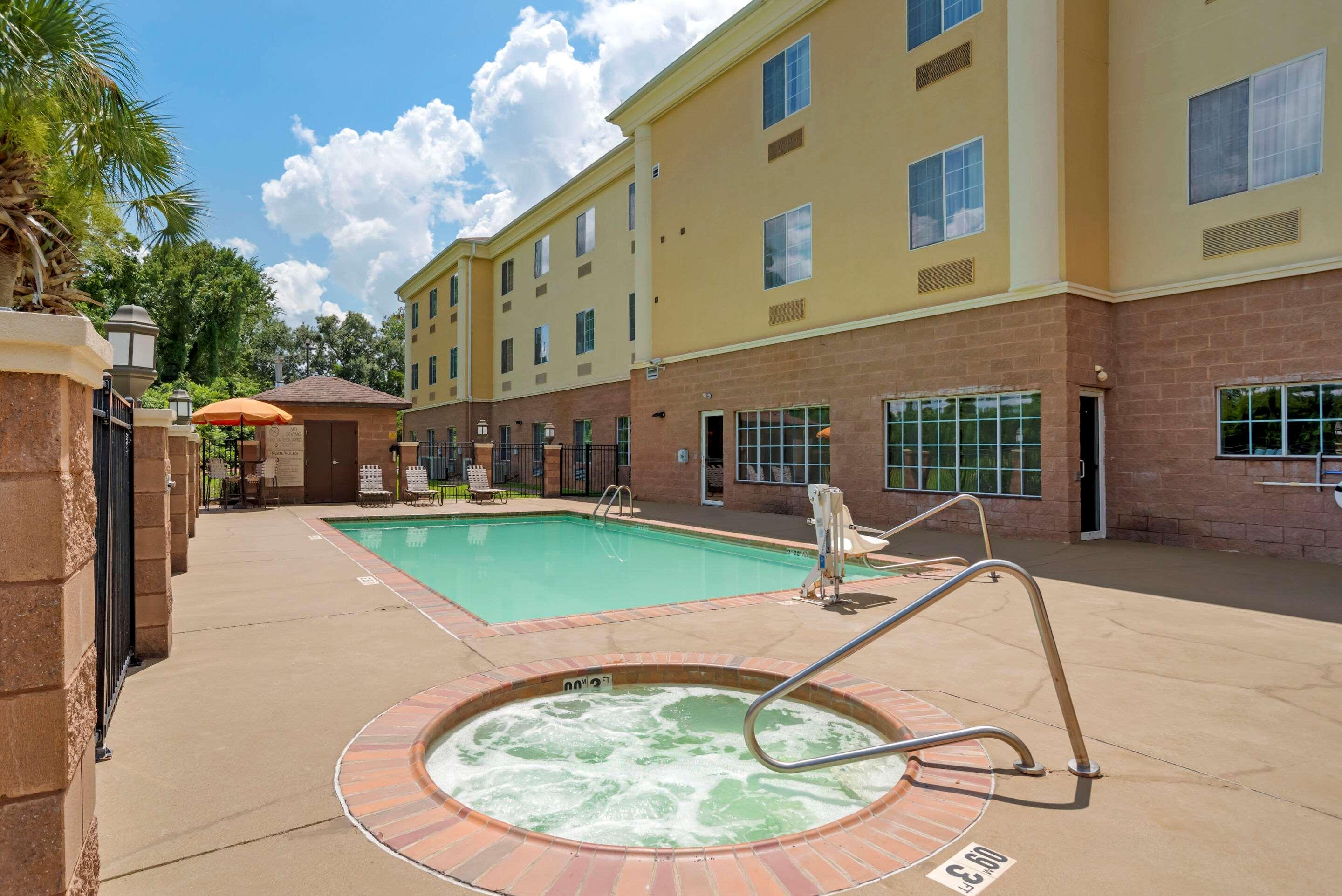 Comfort Suites Alexandria Luaran gambar