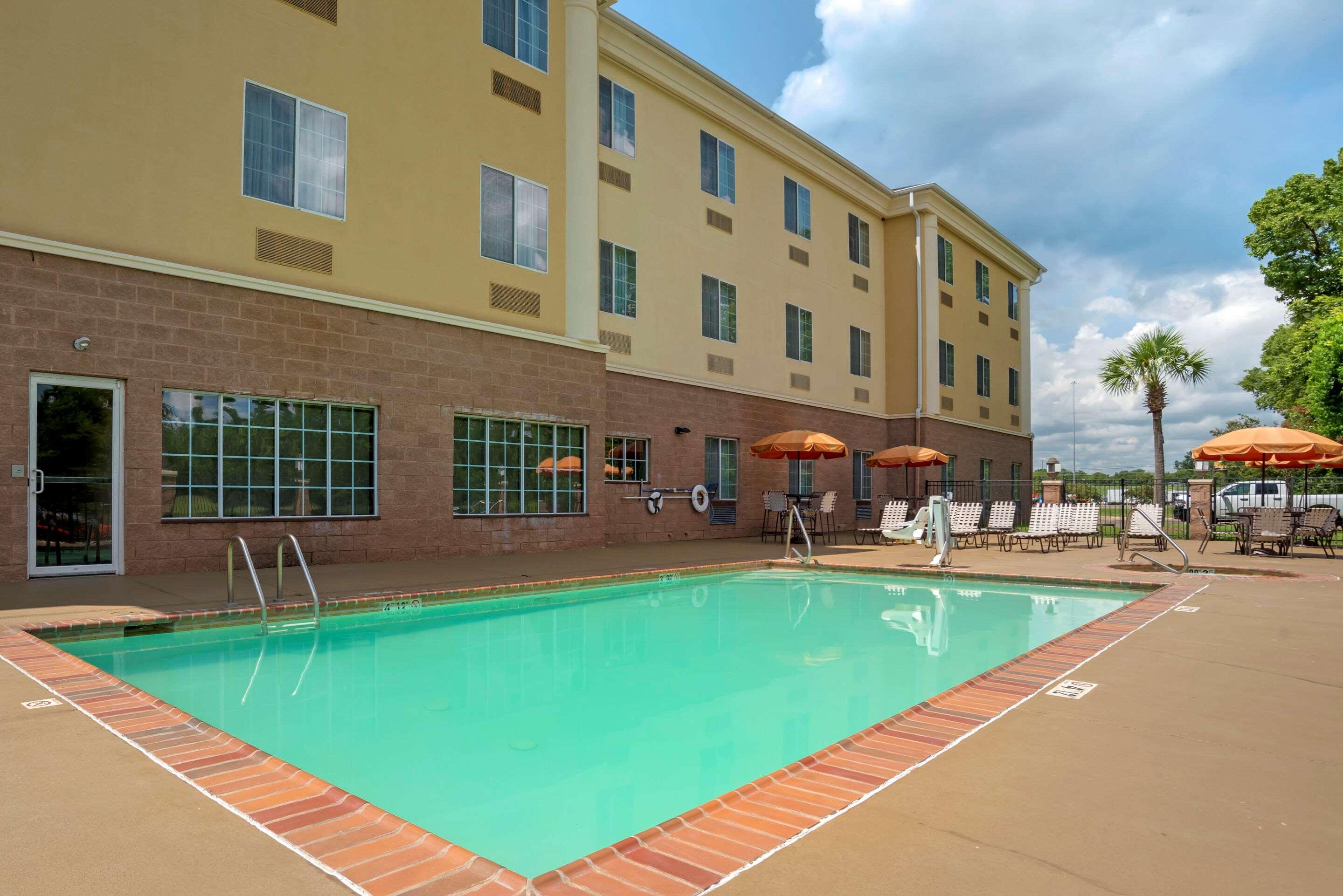 Comfort Suites Alexandria Luaran gambar