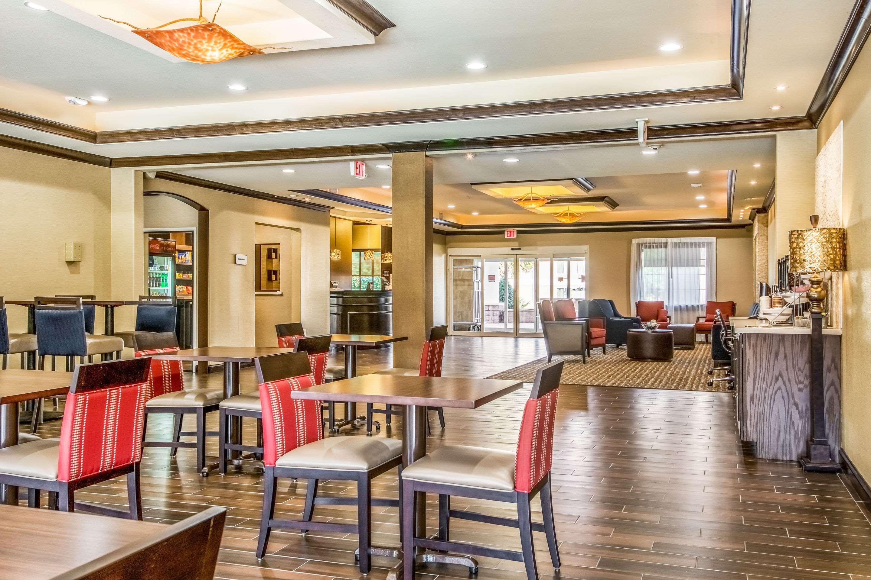 Comfort Suites Alexandria Luaran gambar